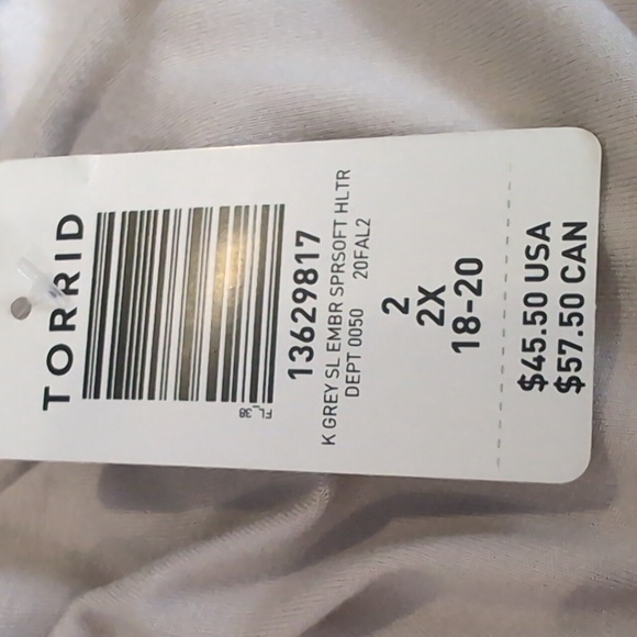 3/$20 Torrid Grey Sleeveless Embroidered Super Soft Halter Top Womens Size 2X - Picture 12 of 16